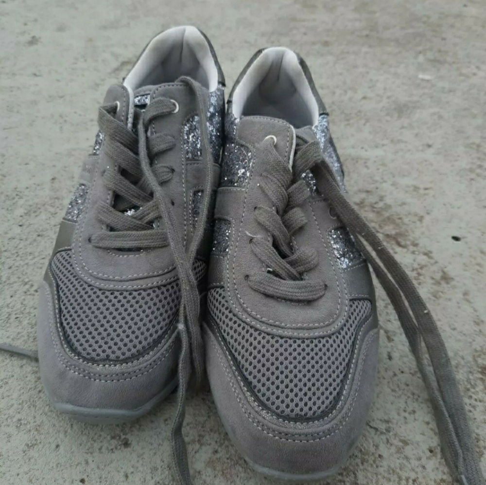 G by Guess shoes